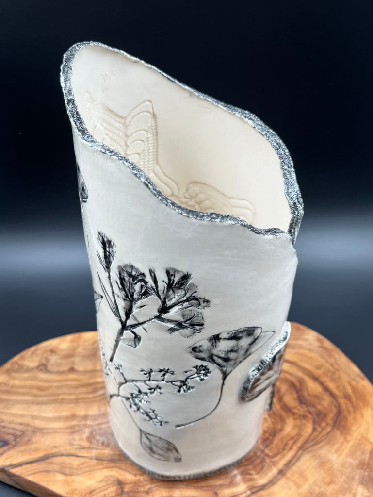 Black floral / gingko vase, black rim