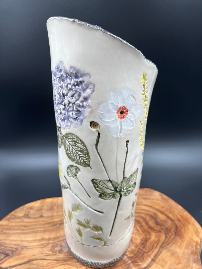 Color garden vase, black rim