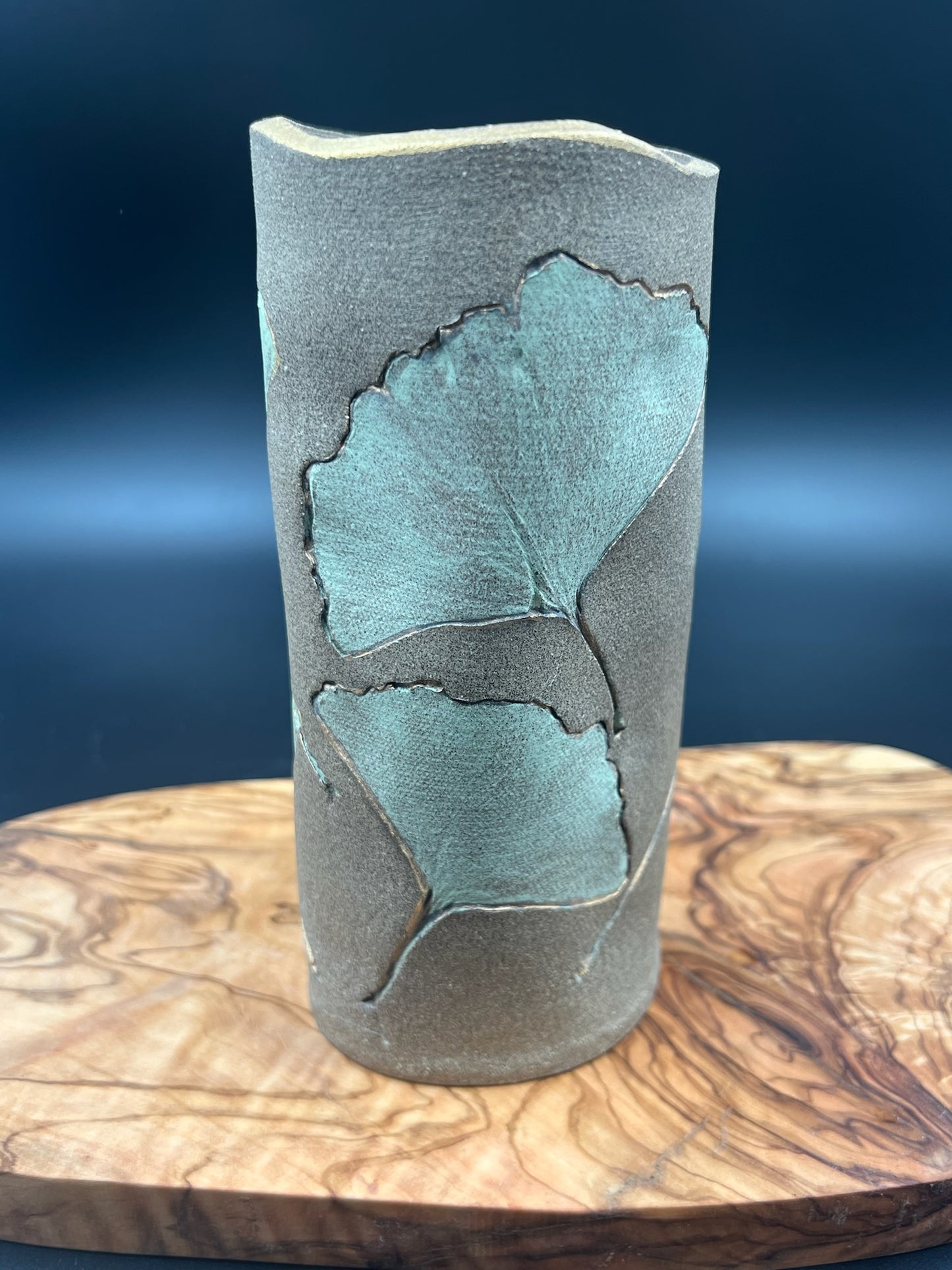 Brown gingko vase with gold rim