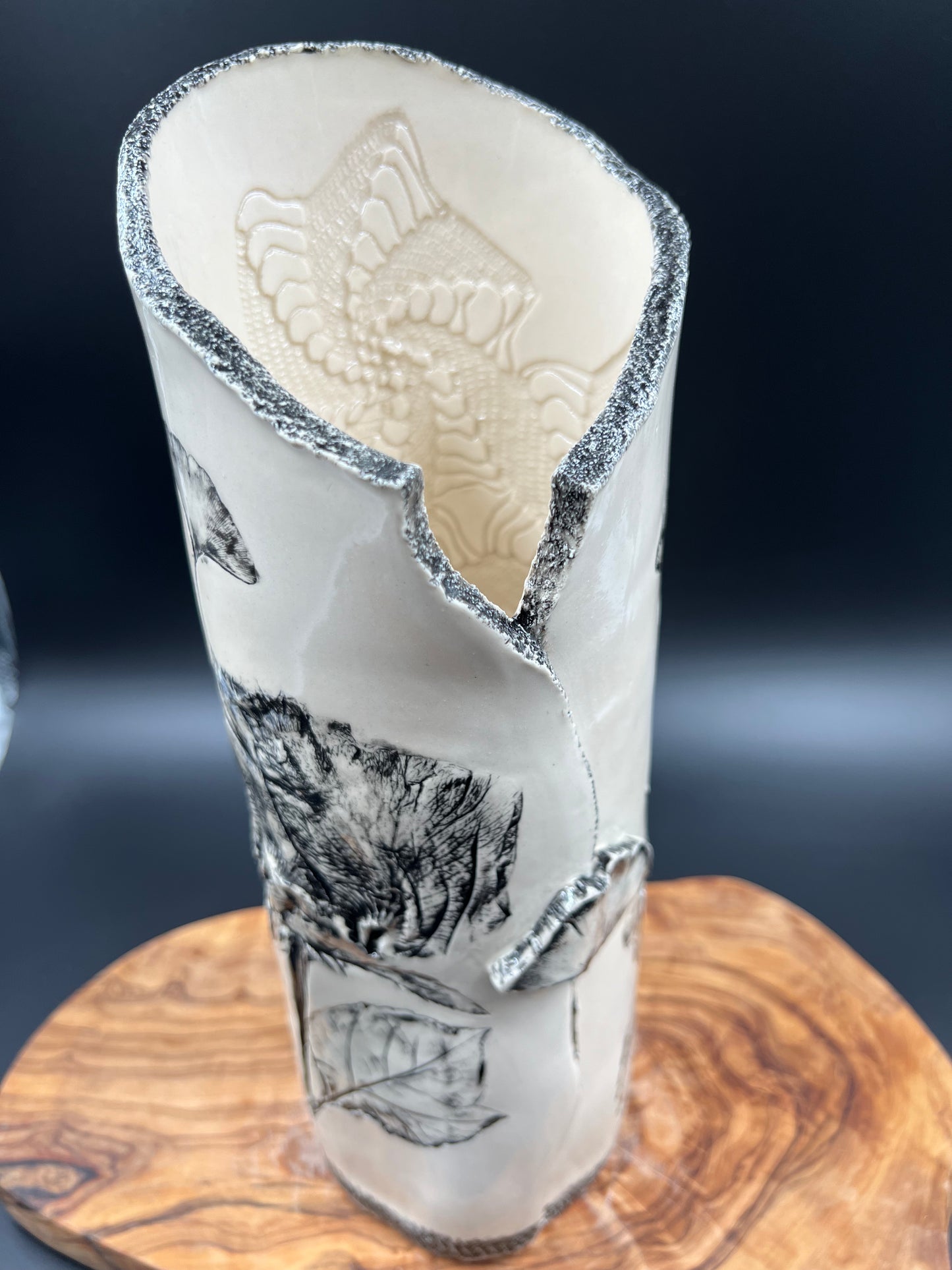 Black floral / gingko vase, black rim
