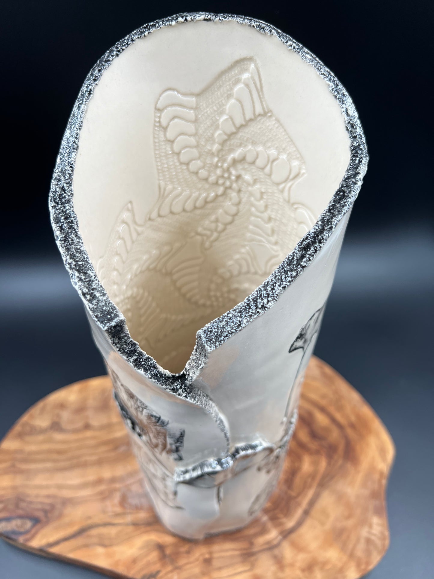 Black floral / gingko vase, black rim