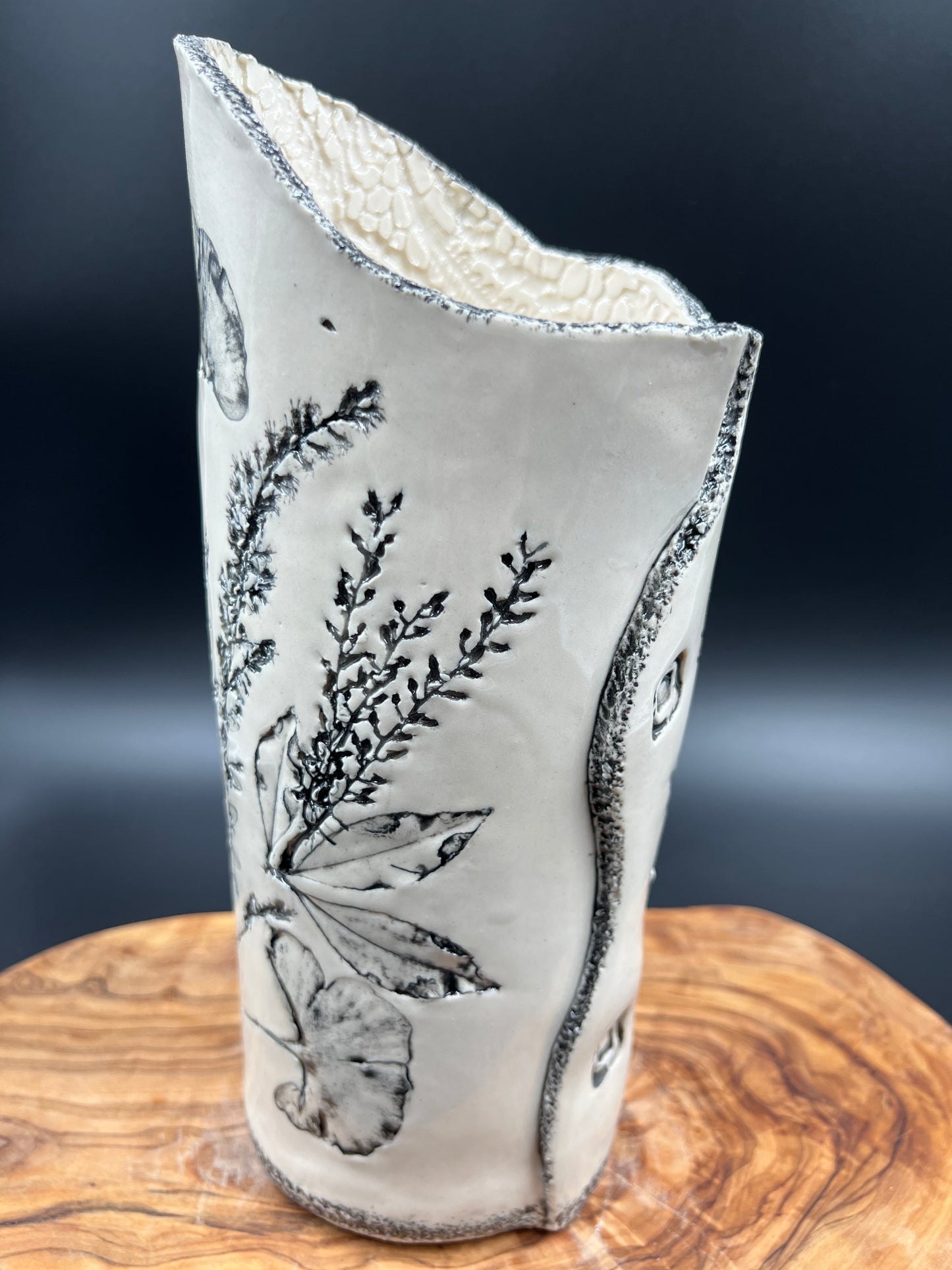 Black floral / gingko vase, black rim