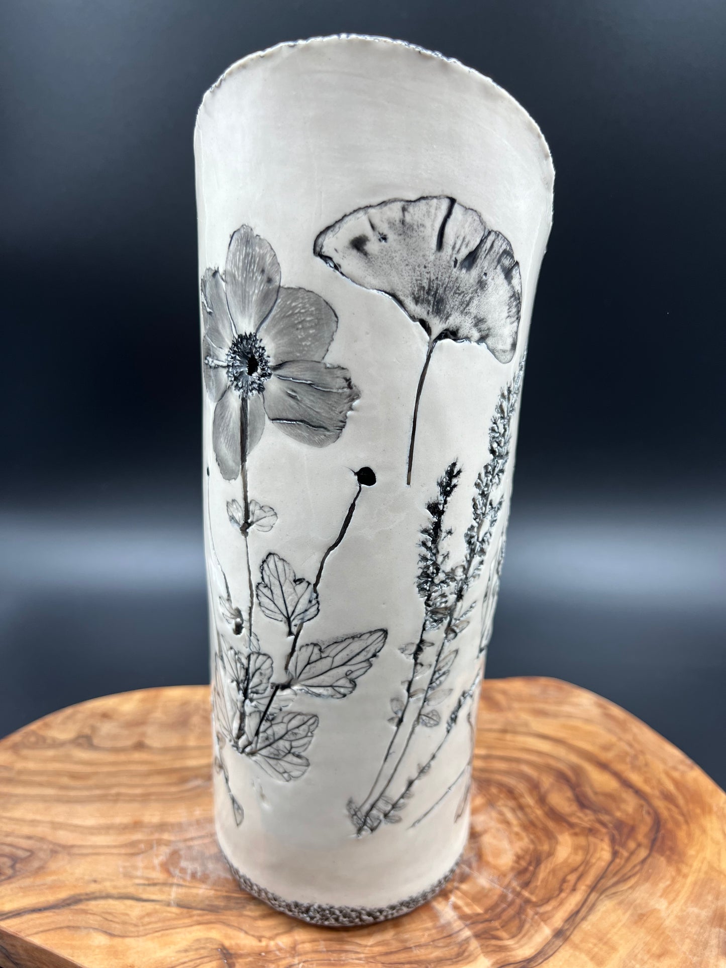 Black floral / gingko vase, black rim