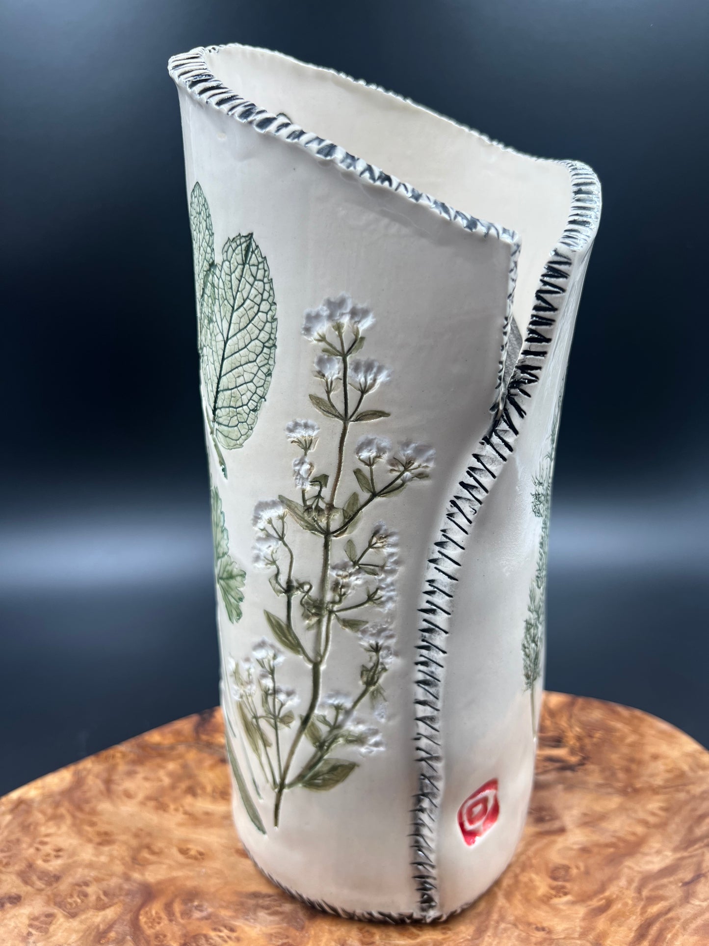 Summer '24 Herb Vase with Cicada