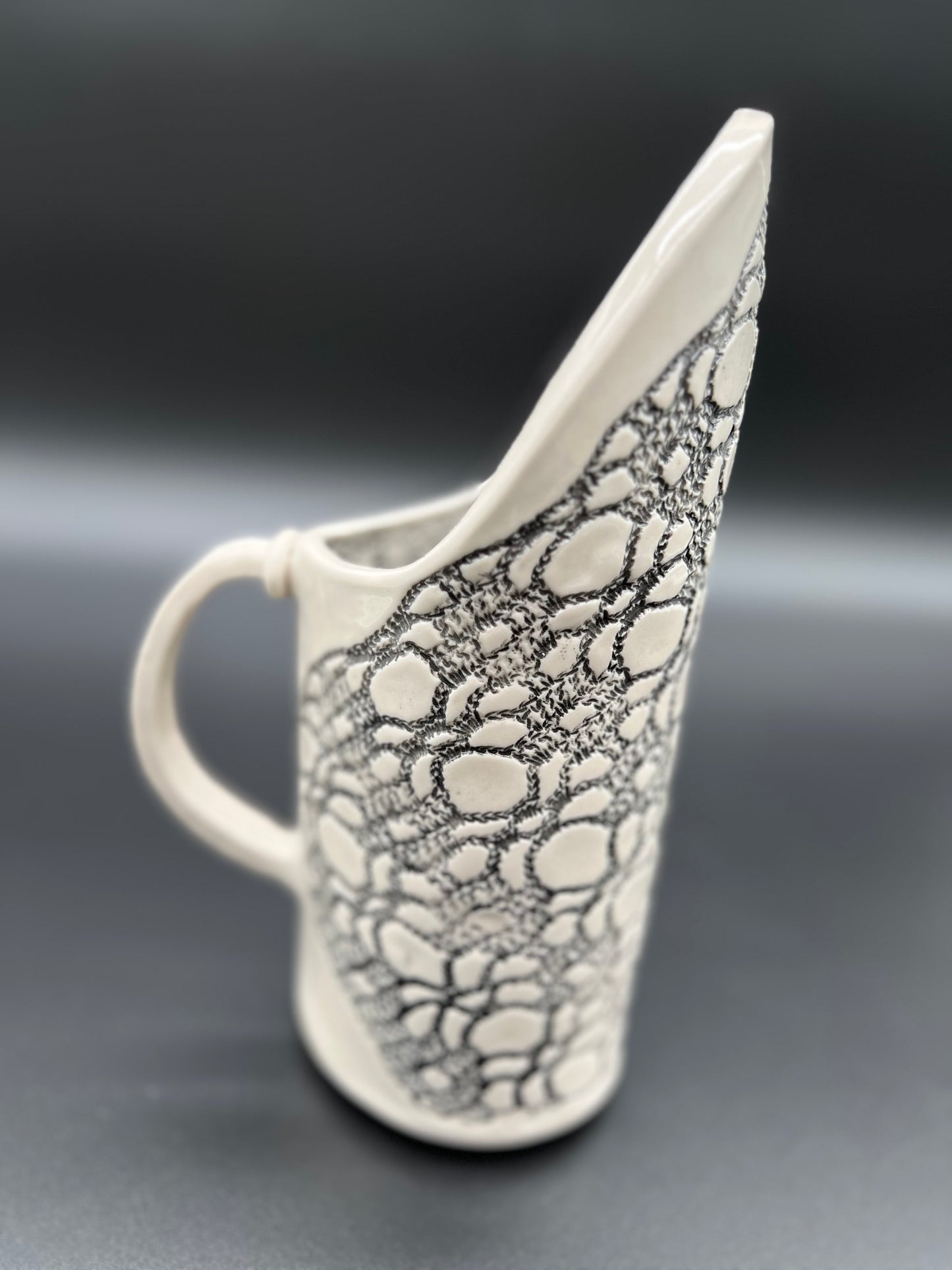 Nora 2 Pitcher