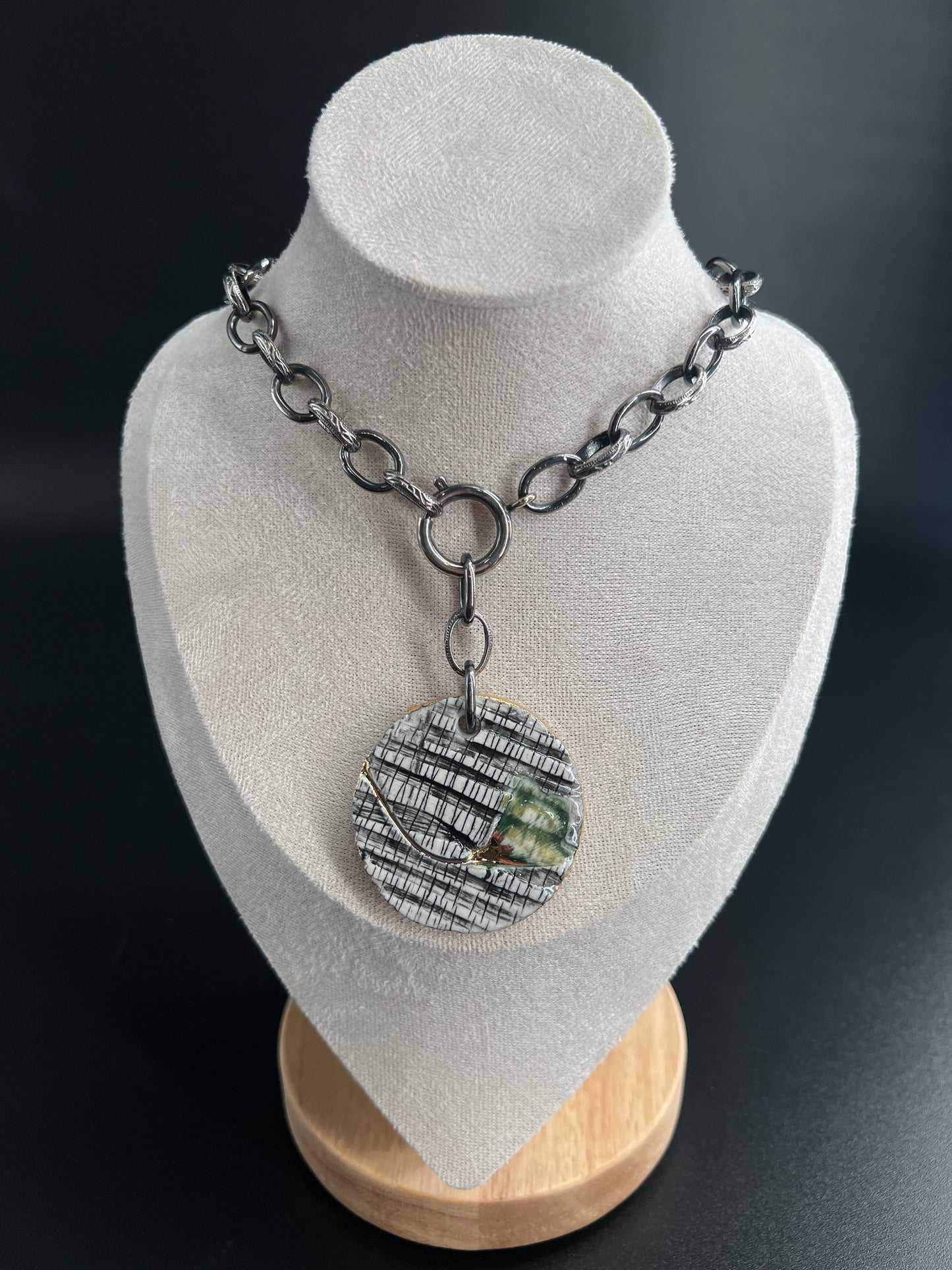 Oxidized Silver Oval Link Ginkgo Necklace