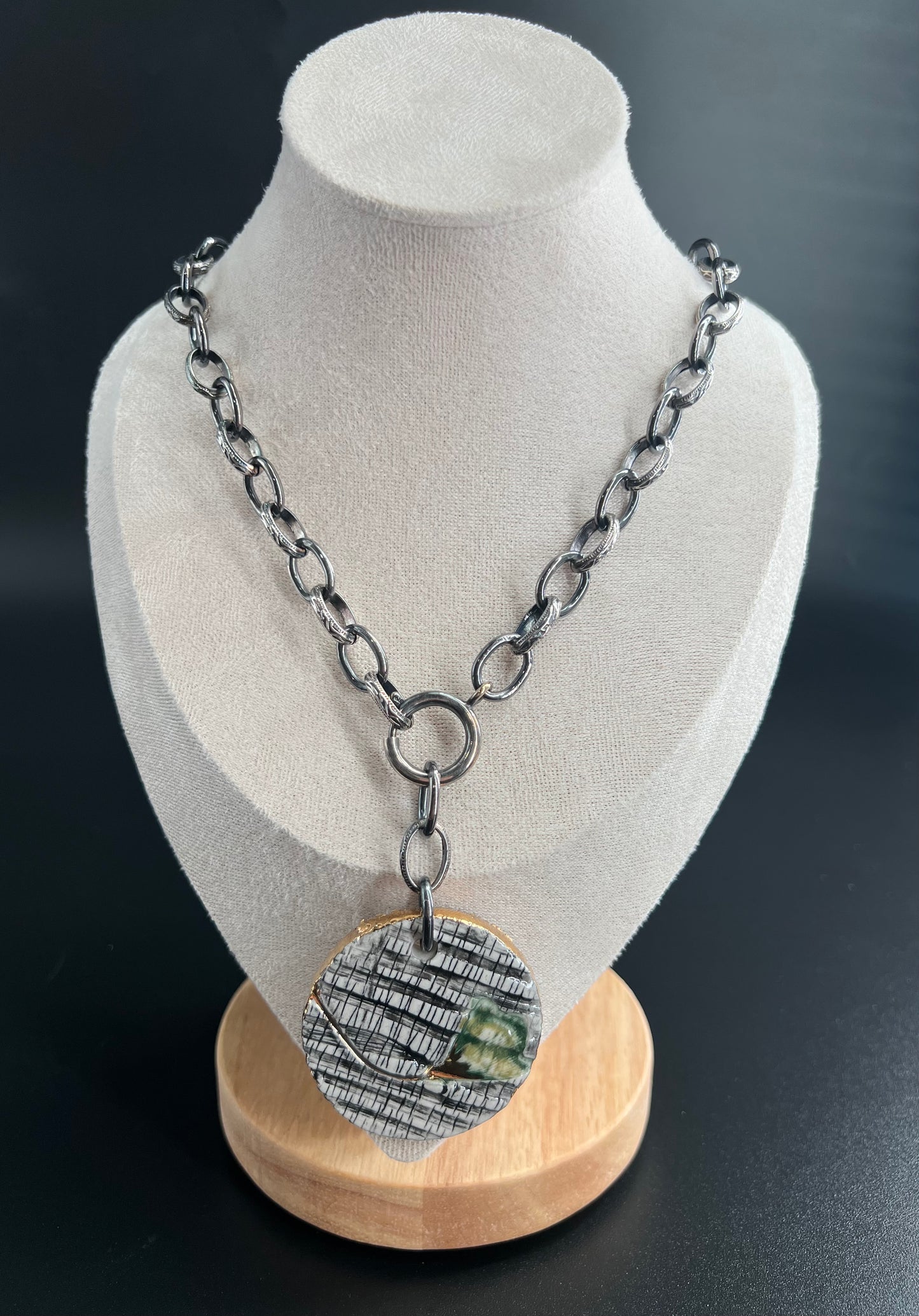 Oxidized Silver Oval Link Ginkgo Necklace