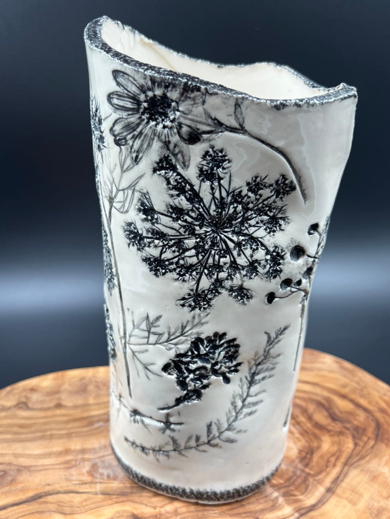 Black floral / gingko vase, black rim