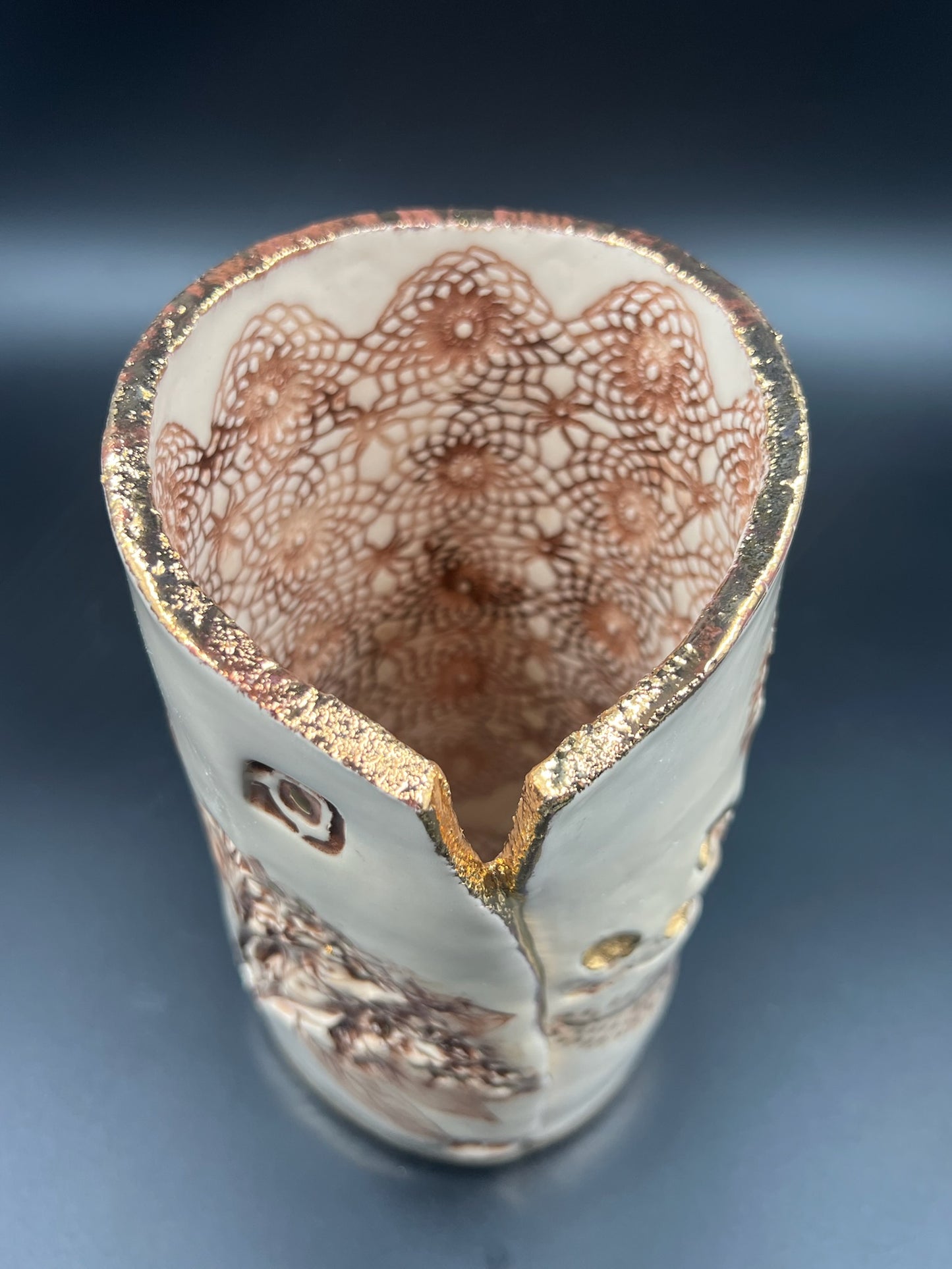 Sepia floral lace vase with gold rim